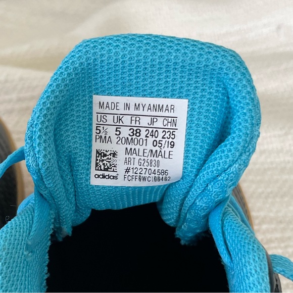 Adidas- indoor soccer shoes BNWOT - Picture 5 of 5